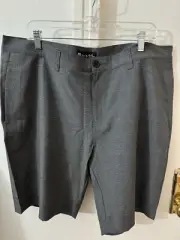 Travis Mathew Grommet Lifestyle Performance Shorts Mens Sz 40 Grey Pinstripe NWT