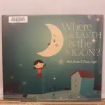 二手書📗英文繪本WHERE ON EARTH IS THE MOON?//OLIVER LATYK//科學、自然、知識