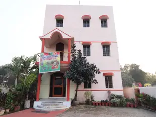 OYO 30475 Sangam Residency