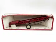 1/16 Tru Scale Portable Bale Elevator in Open Front Box