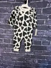 Cat & Jack 3-6 Months Baby Black White Heart Ruffle Romper Snaps Cow Pattern