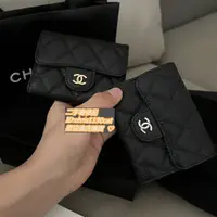 在飛比找蝦皮購物優惠-艾拉二手 CHANEL 香奈兒 牛皮 金扣/銀扣 零錢包 卡