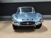 Jaguar E-Type alloy model sports car 1:18 blue retro