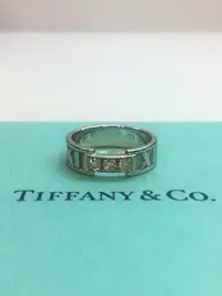 在飛比找Yahoo!奇摩拍賣優惠-＊金選名店＊TIFFANY&Co. 白K 羅馬數字鑽石戒指