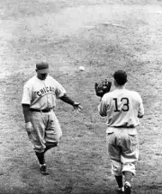 Charley Grimm Tosses The Pill To Clause Passeau 1945 OLD BASEBALL PHOTO