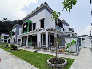 邦咯島的4臥室獨棟住宅 - 1800平方公尺/4間專用衛浴SPACIOUS CORNER HOUSE,WALK TO PANGKOR BEACH