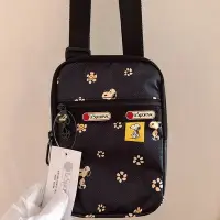 在飛比找Yahoo!奇摩拍賣優惠-現貨LeSportsac x Snoopy B138 小花 