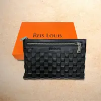 在飛比找momo購物網優惠-【REIS LOUIS 李斯路易斯】浮雕棋盤格男士牛皮手拿包