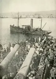 Landing of the British Troops at Salonika WWI 1914-1919 Many of th- Old Photo