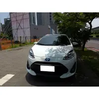 在飛比找蝦皮購物優惠-2017 豐田 Toyota Prius C 1.5 白色 