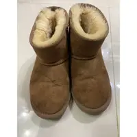 在飛比找蝦皮購物優惠-二手 真羊毛 Ugg 短雪靴 20cm 19cm