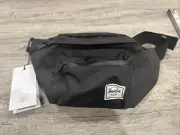 Herschel Unisex Seventeen Waist Pack - Waterproof, Black