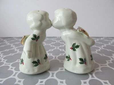 NWOB Holly Collection Kissing Angels Salt & Pepper Holiday Shaker Set