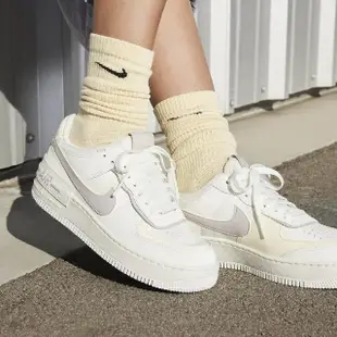 【NIKE 耐吉】休閒鞋 Wmns AF1 Shadow 女鞋 解構 拼接 米白 淡紫(DZ1847-104)