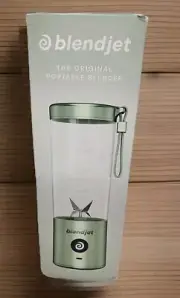 NEW Blendjet 2 The Original Portable Blender in Sage Metallic
