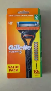 Gillette Fusion 5 Value Pack | Handle + 10 Cartridges BRAND NEW