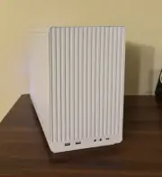 Custom Built Gaming PC - 7600X, RX 7600, 32GB DDR5 RAM, 1TB SSD, Lian Li case