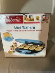 NEW - Open Box Sunbeam Mini Pie Maker at Home Bakes 4 Mini Pies