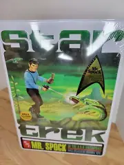 NEW 2009 STAR TREK MR. SPOCK COLLECTOR'S EDITION TIN MODEL KIT AMT #624