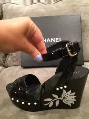 CHANEL 16C Sequin Pearl Camellia Flower Platform Heels Sandals Shoes Black $1500