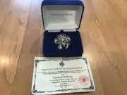 CAMROSE & KROSS JBK JACQUELINE BOUVIER KENNEDY COLLEC STAR FLOWER BROOCH PENDANT