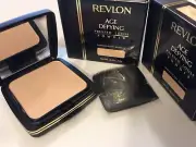 LOT OF 3 - REVLON AGE DEFYING PRESSED LOOSE POWDER - TRANSLUCENT MEDIUM - NEW.