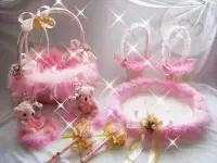 在飛比找Yahoo!奇摩拍賣優惠-娃娃屋樂園~粉紅玫瑰之戀8件組 每組1800元/喜糖籃/簽名