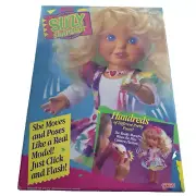 SUZY SNAPSHOT 14" Blond Poseable Walker Flash RARE VINTAGE 1991