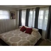 Comfortable 2 Br Unit Blocks From Light Rail Train