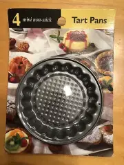 New 4-mini non stick tart pans Bradshaw