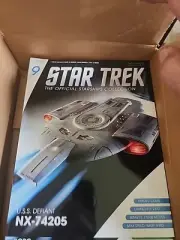Eaglemoss STAR TREK USS DEFIANT NX-74205 With Magazine