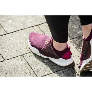 正品Nike WMNS Sock Dart 酒紅 暗紅 生膠 慢跑鞋 女鞋 完美 848475-600情人節禮物