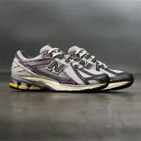 在飛比找PChome24h購物優惠-NEW BALANCE 休閒鞋 NB 1906 金屬紫 復古