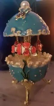 Keren Kopal Clown FIsh Musical Carousel