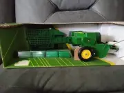 Ertl John Deere 348 Square Baler