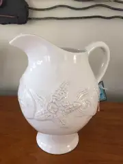 BLUE SKY CERAMIC "SeaShell Menagerie" WHITE SHELL DESIGN PITCHER 38oz.NEW