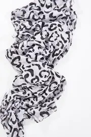 Cheetah Monochrome Print Scarf--IVY-SC8472