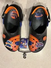 Crocs All Terrain Space Jam m2clog Bugs Bunny Charms