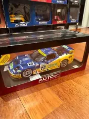 1/18 AUTOART 80605 CHEVROLET CORVETTE C5R 24HRS L.M. 2006 (3RD PLACE/GT1 CLASS)