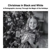 在飛比找博客來優惠-Christmas in Black and White: 