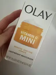 Olay Regenerist Vitamin C+ Peptide 24 Moisturizer for Dry Skin, 0.5 oz Trial Siz
