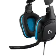 Immersive Wired Gaming Headset: 7.1 Sound, Flip-to-Mute Mic, Stylish Black/Blue