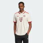 【ADIDAS 愛迪達】FC BAYERN 拜仁 第二客場 足球上衣 T恤 吸濕排汗 男 IZ3129