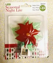 OMNI LED Seasonal Night Light*Poinsettia* Light sensor auto on/off￼*Cool touch￼
