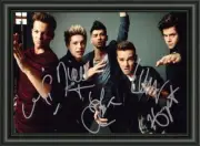 ONE DIRECTION - BAND - A4 SIGNED PHOTO POSTER 4 - HIGH GLOSS