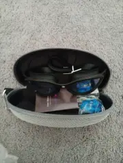 Longsail Goggles With Ear Plugs And Case