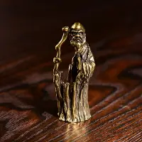 在飛比找樂天市場購物網優惠-銅雕藝術達摩佛像小擺件黃銅微雕老樹達摩羅漢銅像銅手把古玩銅器