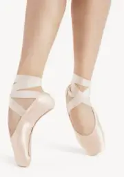 NEW in ORIGINAL PACKAGE: Capezio Kylee Pointe Shoes Medium Shank Size 6N