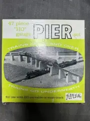 Atlas Ho Scale No.80 47 Piece Pier Set For Train Set Layout￼