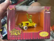 Corgi The Muppet Show 25 Years Kermit The Frog Car CC06601 NRFB 2002 Yellow 1:50